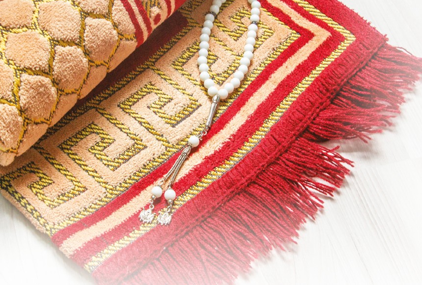 Neglecting the Five Daily Prayers